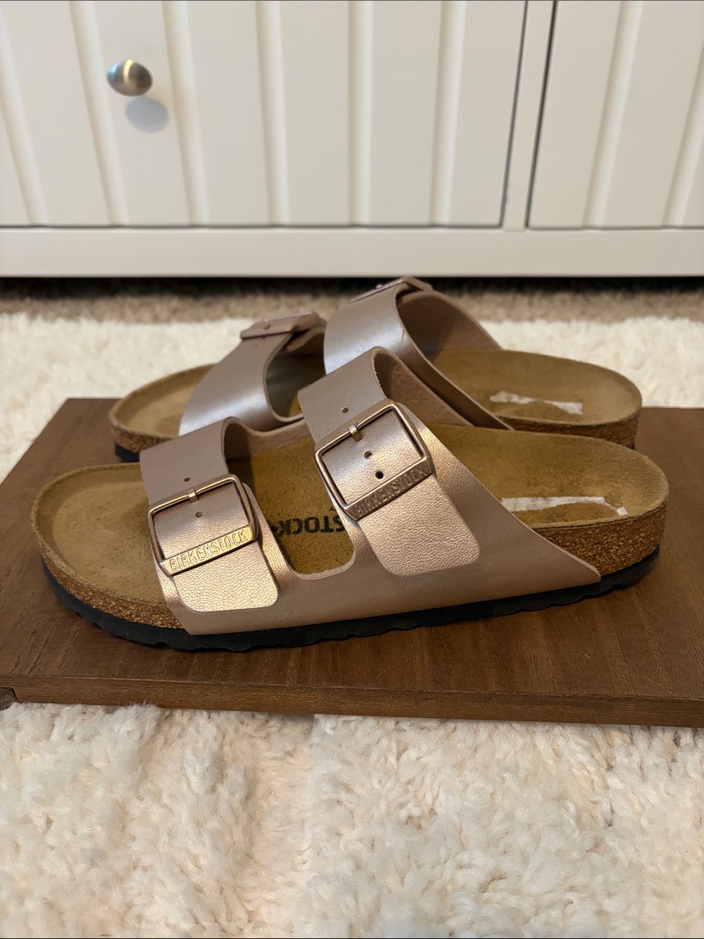 Birkenstock Arizona Two-Strap Metallic Rose Gold Sandals Size 38 - Picture 3 of 6